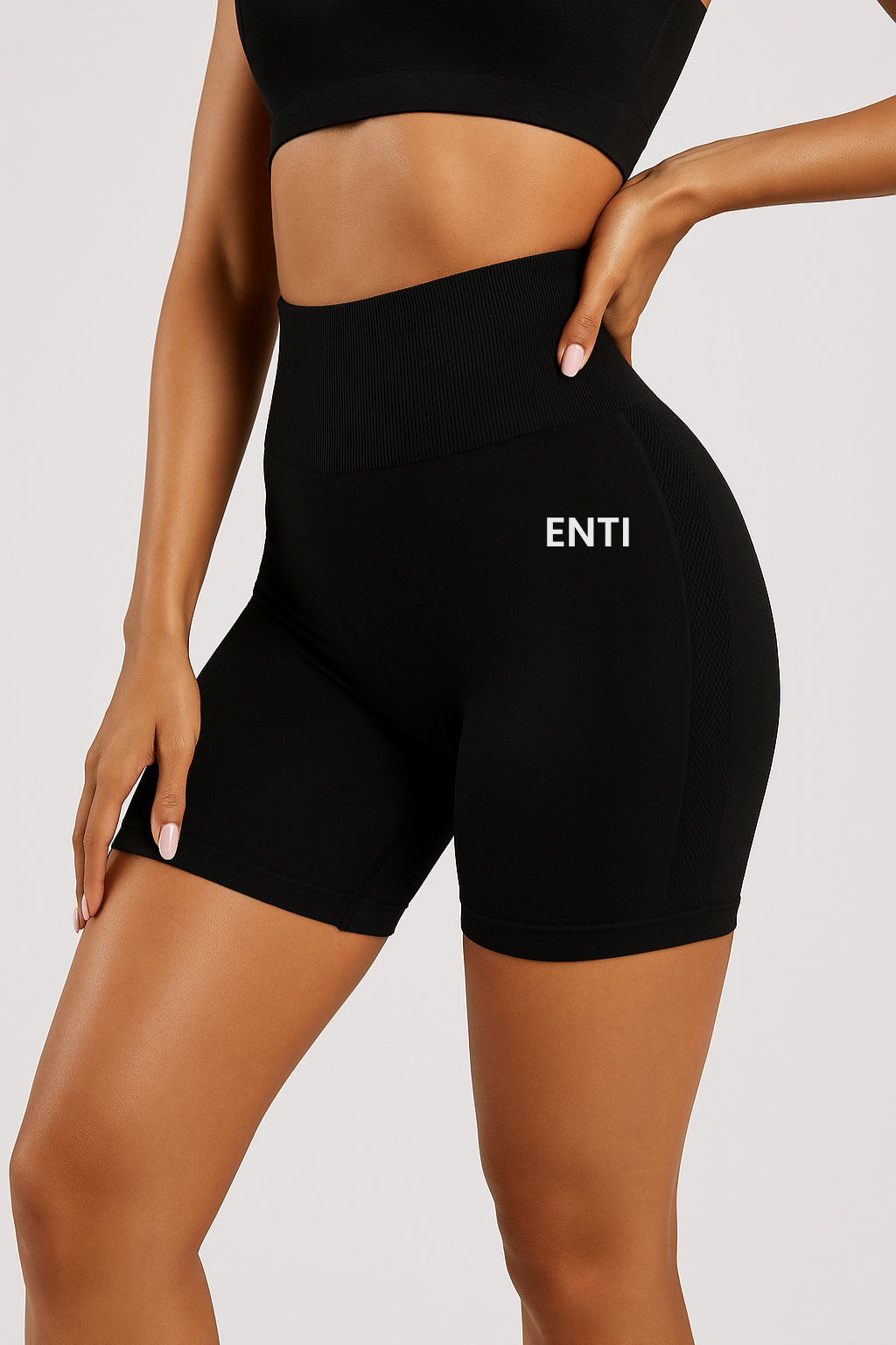 Dahlia Scrunch Shorts - Black