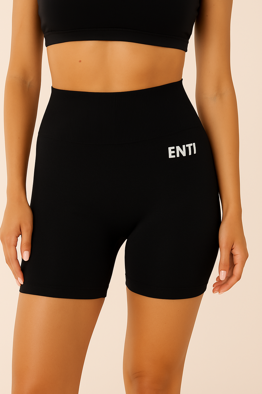 Dahlia Scrunch Shorts - Black